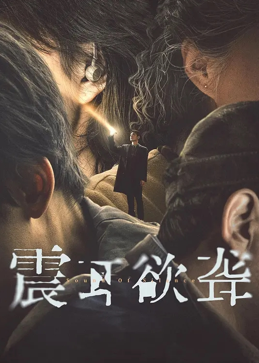 大神真实约炮泄密极品最骚空姐制服多种体位缸交 骚逼粉嫩 淫水泛滥，自己都承认自己是最骚的南航空姐 - 樱花视频